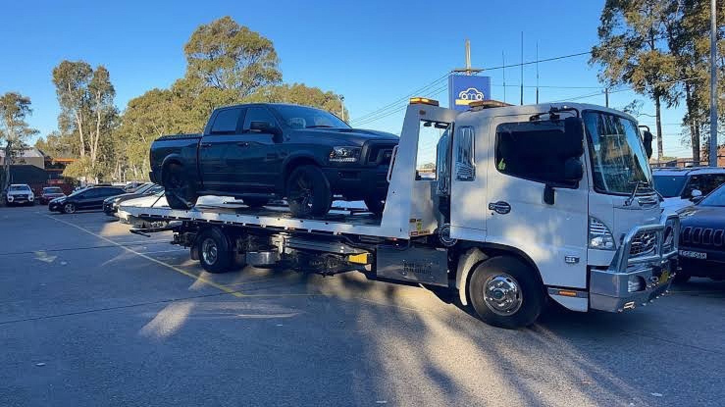 Ceejay's Towing LLC
